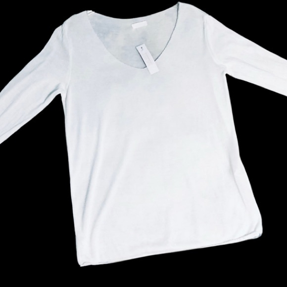 NWT**Women's Quiet Luxury Knit Top NWT - Picture 4 of 10